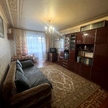 Незалежності бульв. (50 років Жовтня), 21