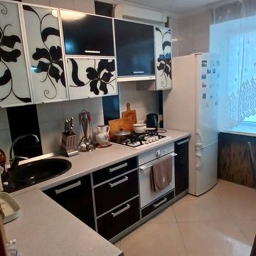 Андрія Первозванного вул. (Стахурського), 14