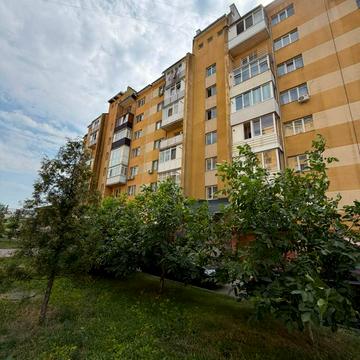 Олександра Довженка вул., 10