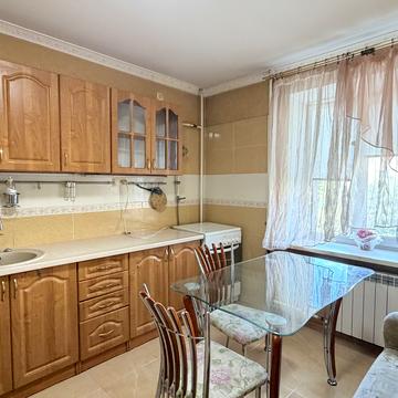 Ігоря Юхновського вул. (Сулеймана Стальського), 30