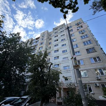 Зої Гайдай вул., 6