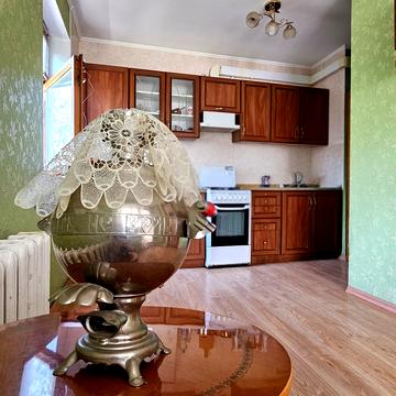 Пастерівська вул., 11