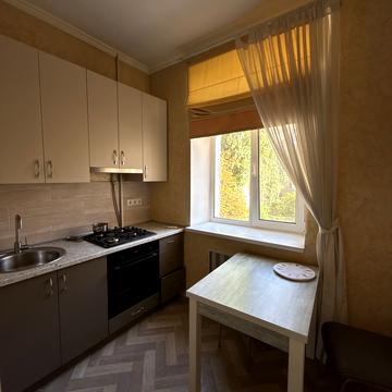 Жилянська вул., 55