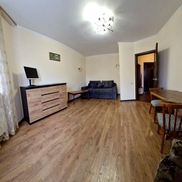 Миру вул., 40