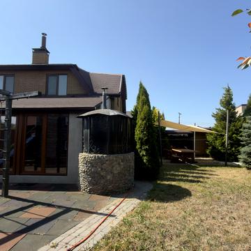 Лугова вул.