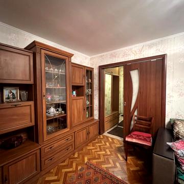 Республіканська вул., 72