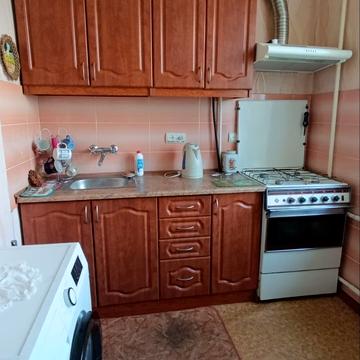 Зарічанська вул., 32
