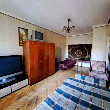 Соборності просп. (Воззєднання), 6
