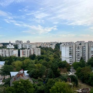 Китайська вул., 4
