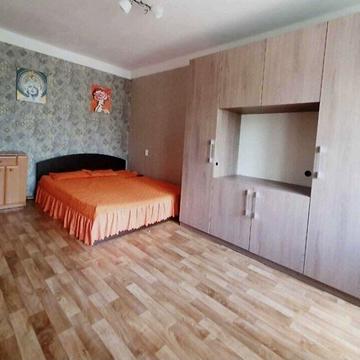 Братиславська вул., 32-А