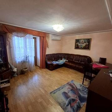 Михайла Бойчука вул., 10