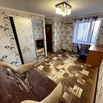 Леся Курбаса просп., 1-Б