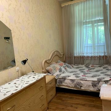 Ніжинська вул., 3
