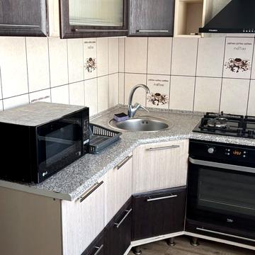 Михайла Лушпи просп. (Космонавтів), 15