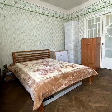 Яровиця вул., 4
