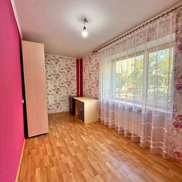Вінстона Черчилля вул. (Червоноткацька), 20