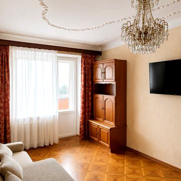 Інглезі вул. (25-ї Чапаєвської Дивізії), 10/2