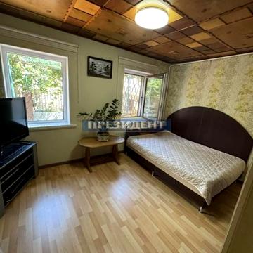 Олександра Богомольця вул. (10-та Суворівська), 33