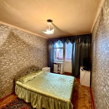 Феодосійська вул., 4