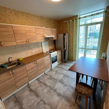 Миколи Гулака вул., Будинок 3