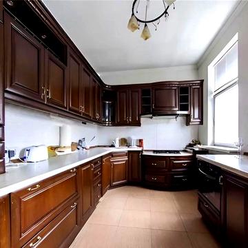 Ярославів Вал вул., 19
