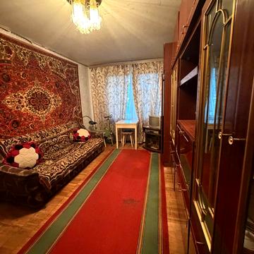 Довженка вул., 14