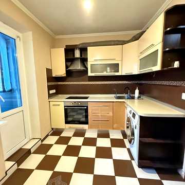 Драгоманова вул., 40-Б