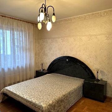 Бориса Гмирі вул., 5
