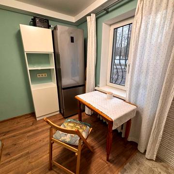 Івана Дзюби вул. (Сімї Сосніних), 6