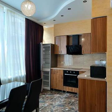 Валерія Самофалова вул. (Каманіна), 16а/1