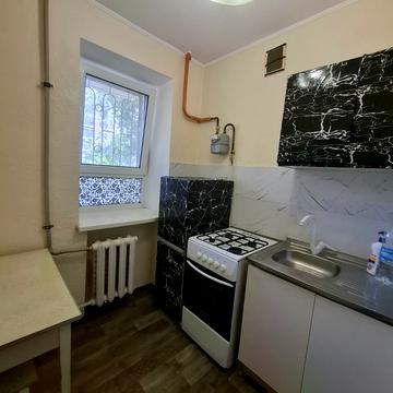 Академіка Заболотного вул., 18