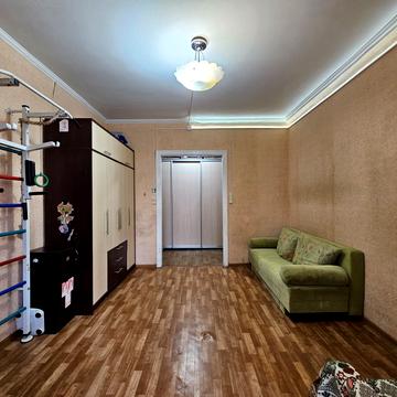 Пастера вул., 12