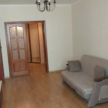 Миколи Бажана просп., 1-М