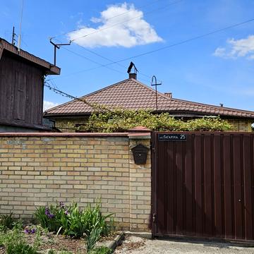 гагаріна, 25