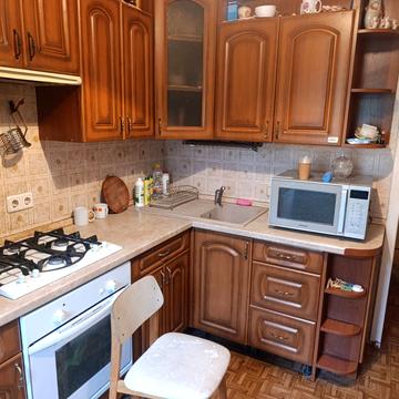 Хорольська вул., 10