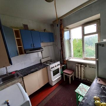 Леоніда Каденюка просп. (Юрія Гагаріна), 15