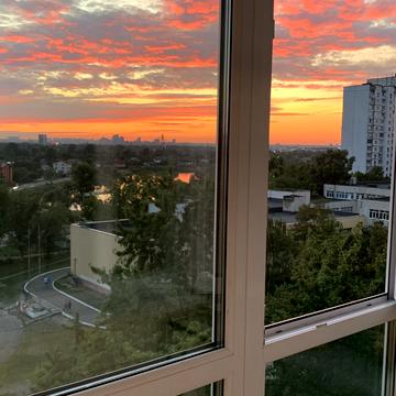 Райдужна вул., 55