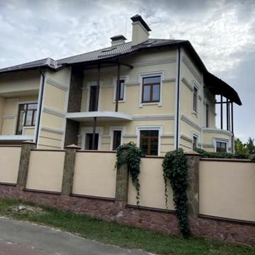 Світла вул., 6
