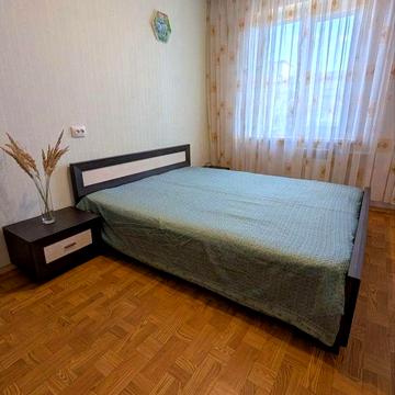 Йорданська вул. (Лайоша Гавро), 24