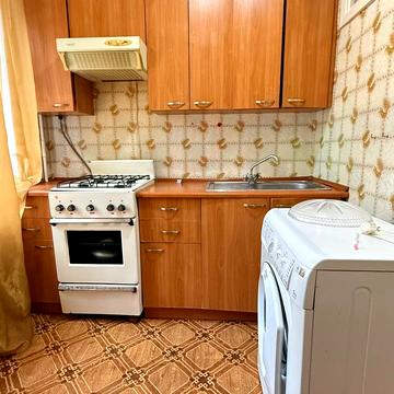 Корольова вул., 8