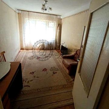 Братиславська вул., 8