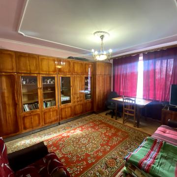 Плугова вул., 7