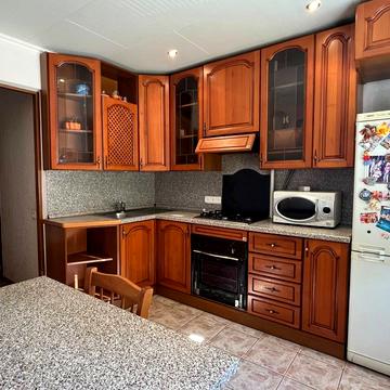Олексія Різниченка вул. (Співдружності), 52