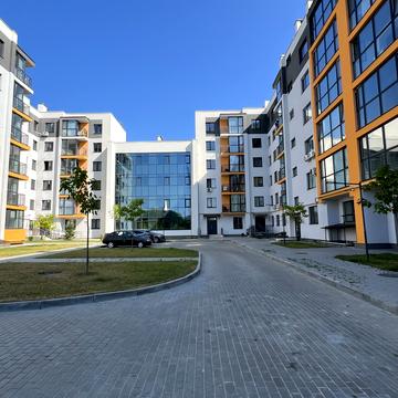 Райдужна вул., 104