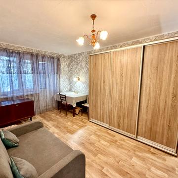 Олександра Говорухи вул. (Радгоспна), 28