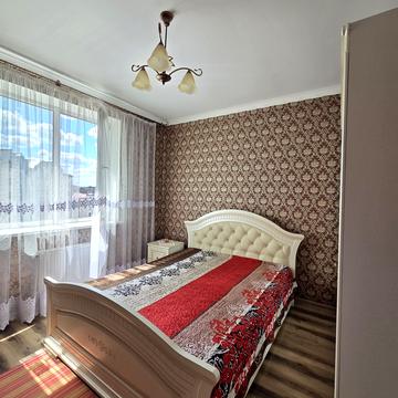 Дмитра Коцюбайла вул., 3