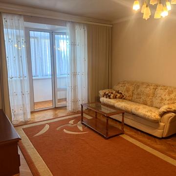 Гоголівська вул., 36-40