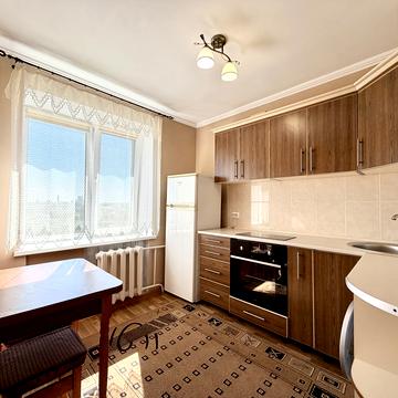 Брацлавська вул. (Островського), 1