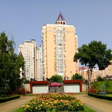 Володимира Івасюка просп. (Героїв Сталінграду), 6-Б