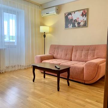 Русанівський бульв., 12